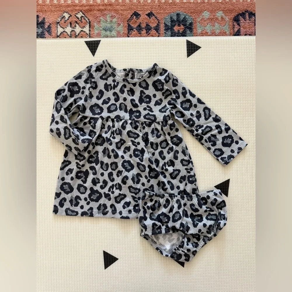 Wonder Nation|Baby girl Gray Leopard Print matching set,dress & diaper cover•18M